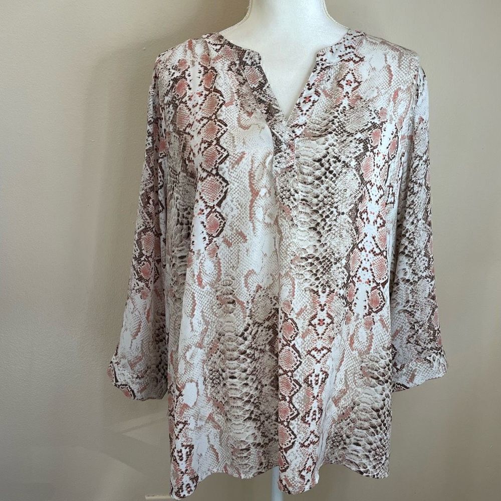 New!Zac&Rachel| 2XLarge| VNeck| Snake Print| Side Slits
